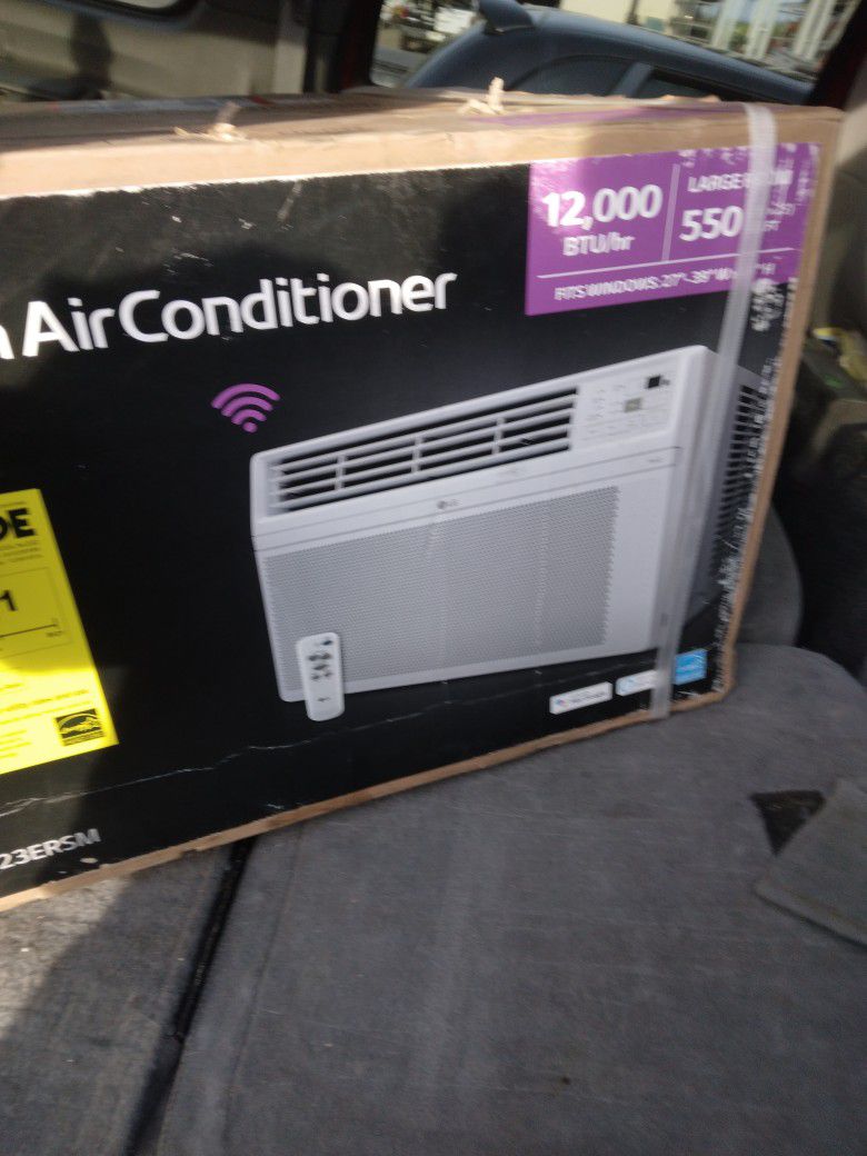 LG 12,000 BTUs Room Air Conditioner Brand New In Box