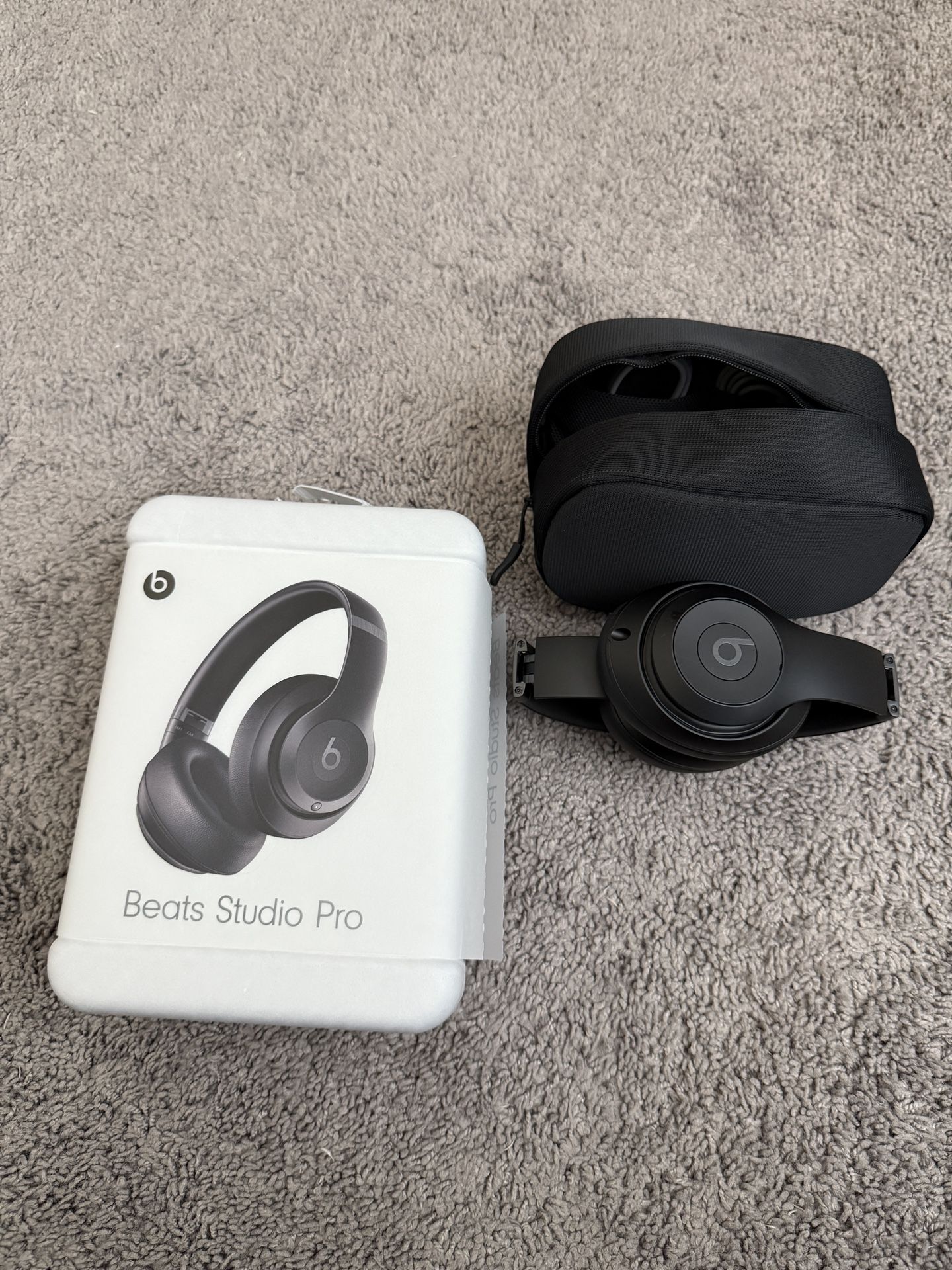 Beats Studio Pro Like New