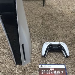Playstation 5 (Ps5) with controller + game