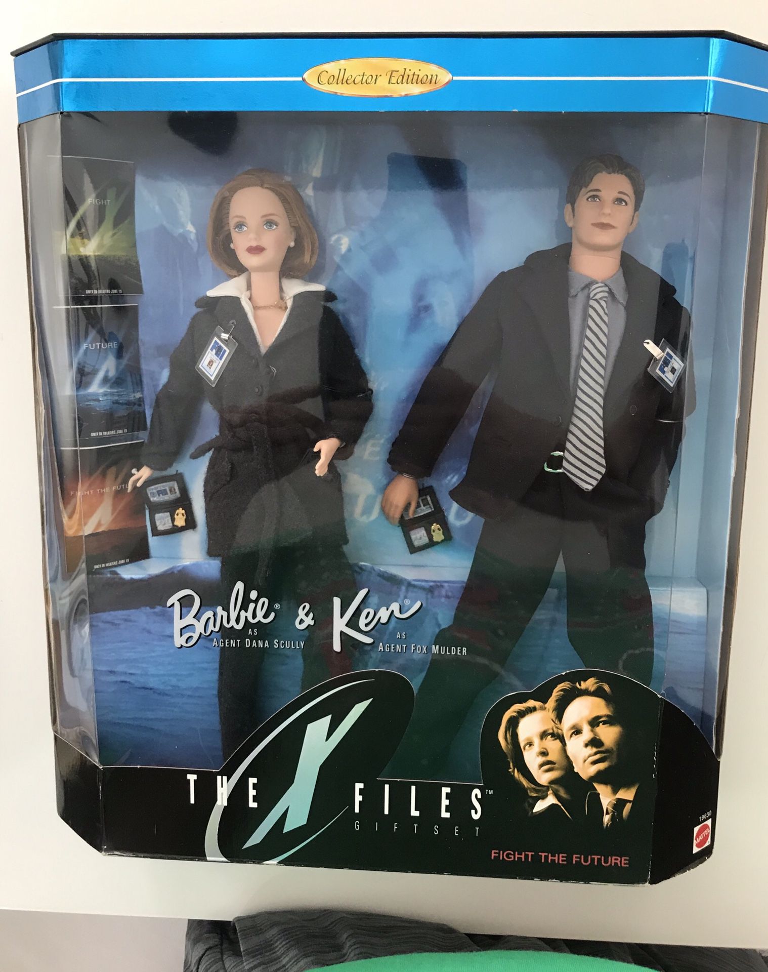 X Files Barbie And Ken Dolls