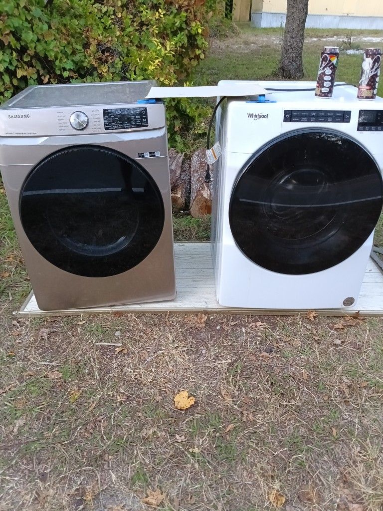 WHIRLPOOL FRONT LOAD WASHER & AMMANA FRONT LOAD DRYER