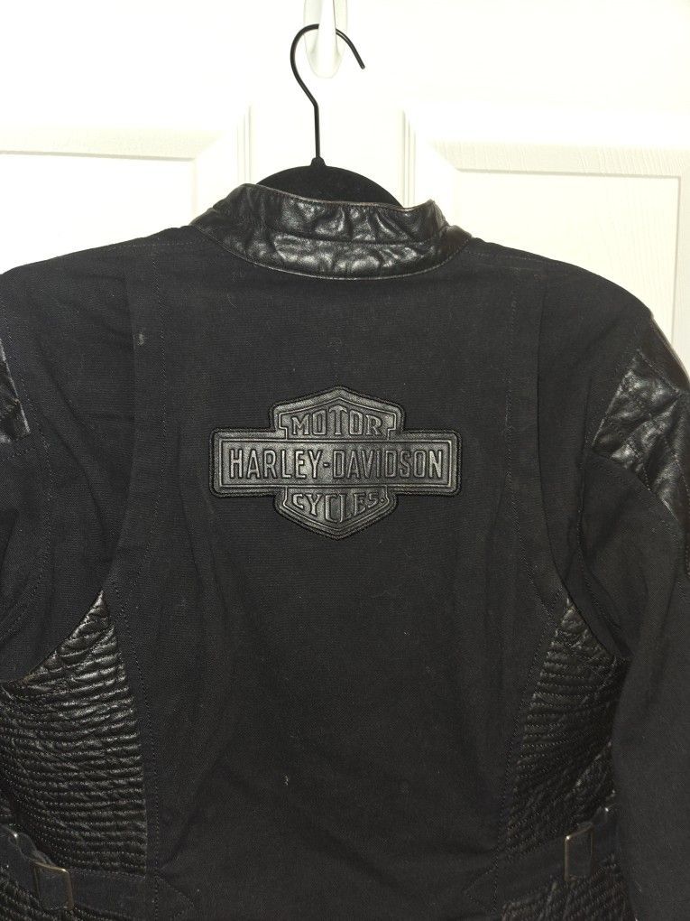 Harley Davidson Leather Jacket, Size Large
