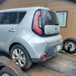 2015 Kia Soul Parting Out 100