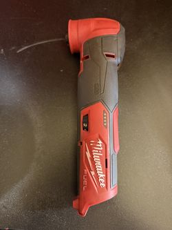 Milwaukee M12 FUEL 12V Lithium-lon Cordless Oscillating Multi-Tool (Tool-Only)