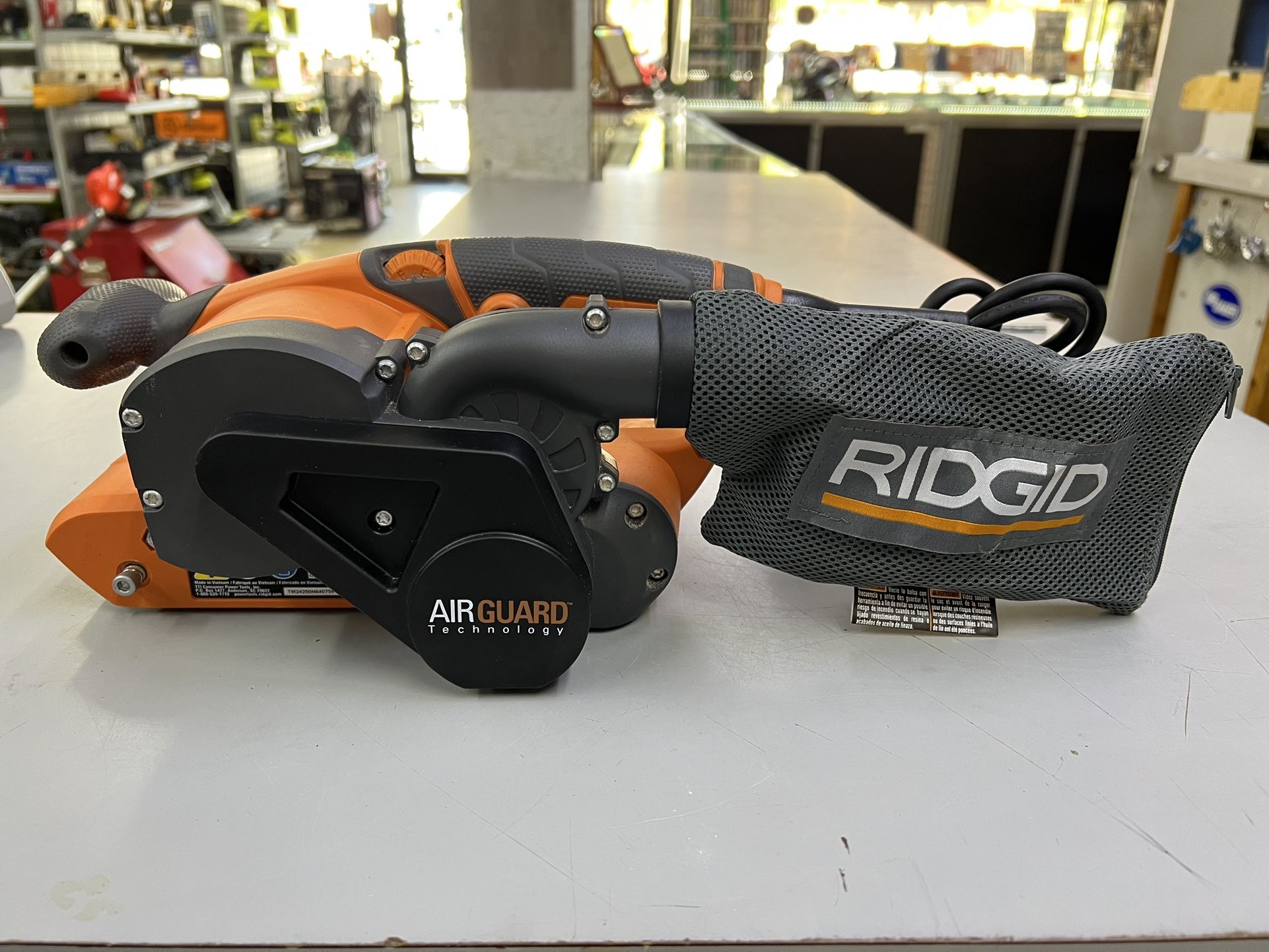 Ridgid Heavy Duty Variable Speed Belt Sander- R2740