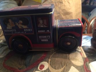 Vintage Hershey truck can