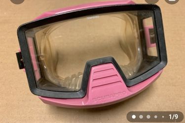 SCUBA PRO dive mask