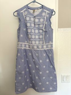 Ladies Embroidered Dress / 8