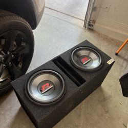 Renegade 2 12’s Subs And AMP! Fully custom ported box.