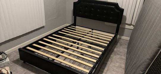 Full Size Black Upholstered Platform Bed Frame with Tufted Headboard