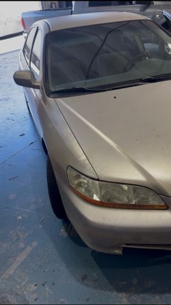 2001 Honda accord 2.3l lx sedan 4 door