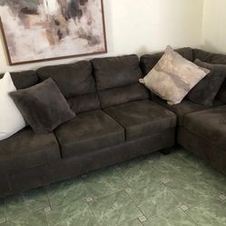Beautiful Gray  Sectional Couch 