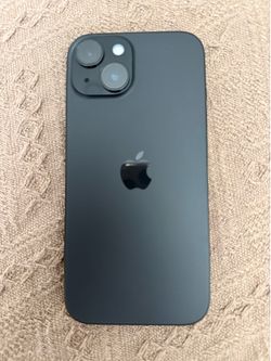 iPhone 15.. 128 GB.. unlocked “  Excellent condition.. 10/10..  No scratches or dense””  Ready for activation..  I am firm on the price””