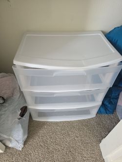 Plastic shelf
