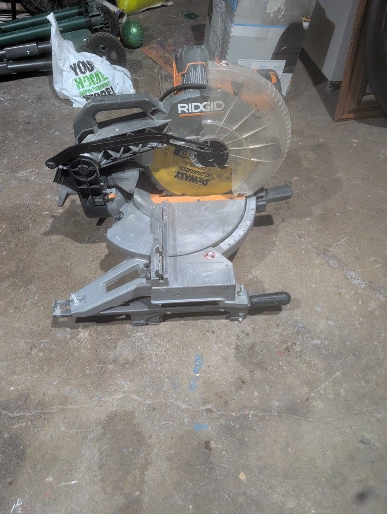 12 Pulgadas Ridgid Saw