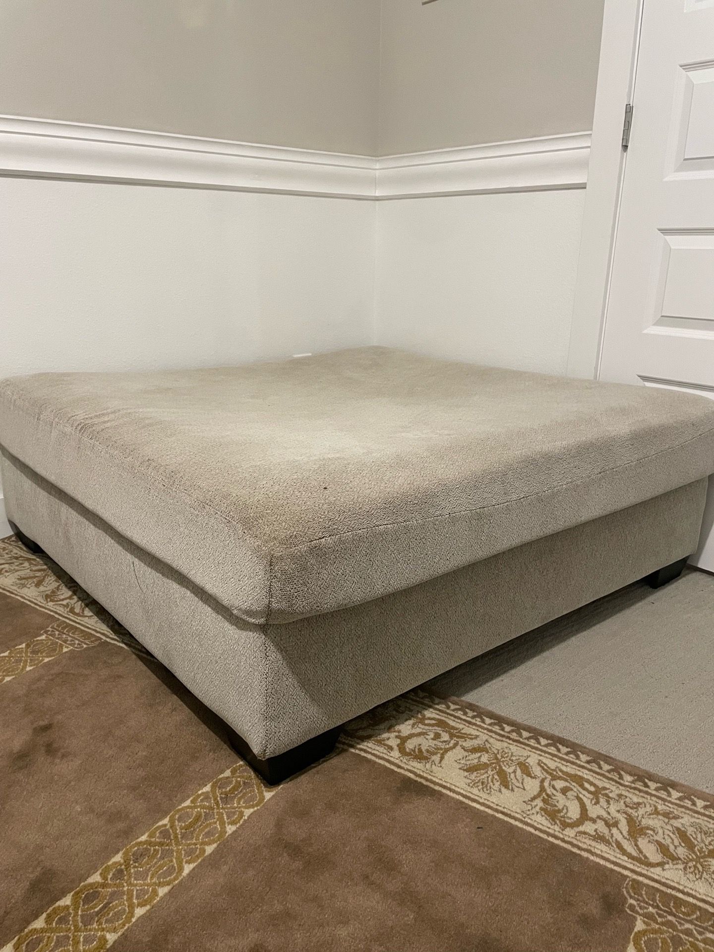 Large ottoman