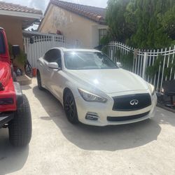 16 Nissan Q50 