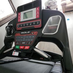 Sole Treadmill