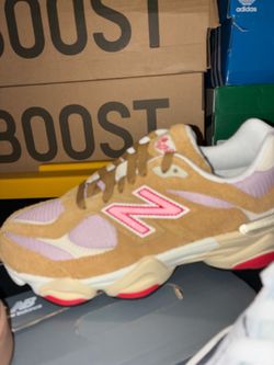 New Balance  Women's 7