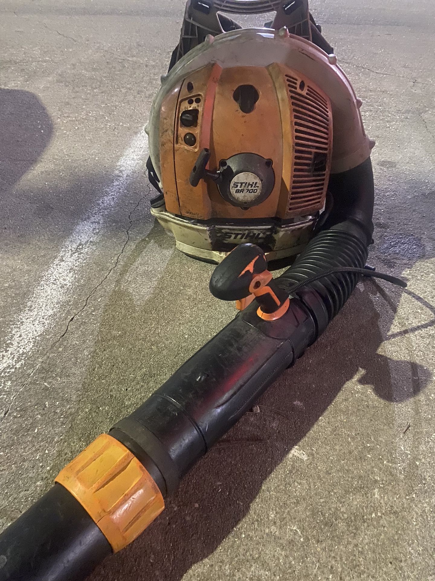 leaf blower