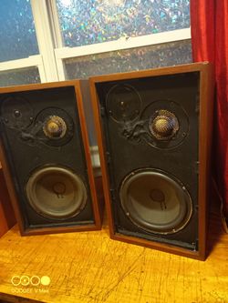 Acoustic Research AR 5 speakers vintage stereo