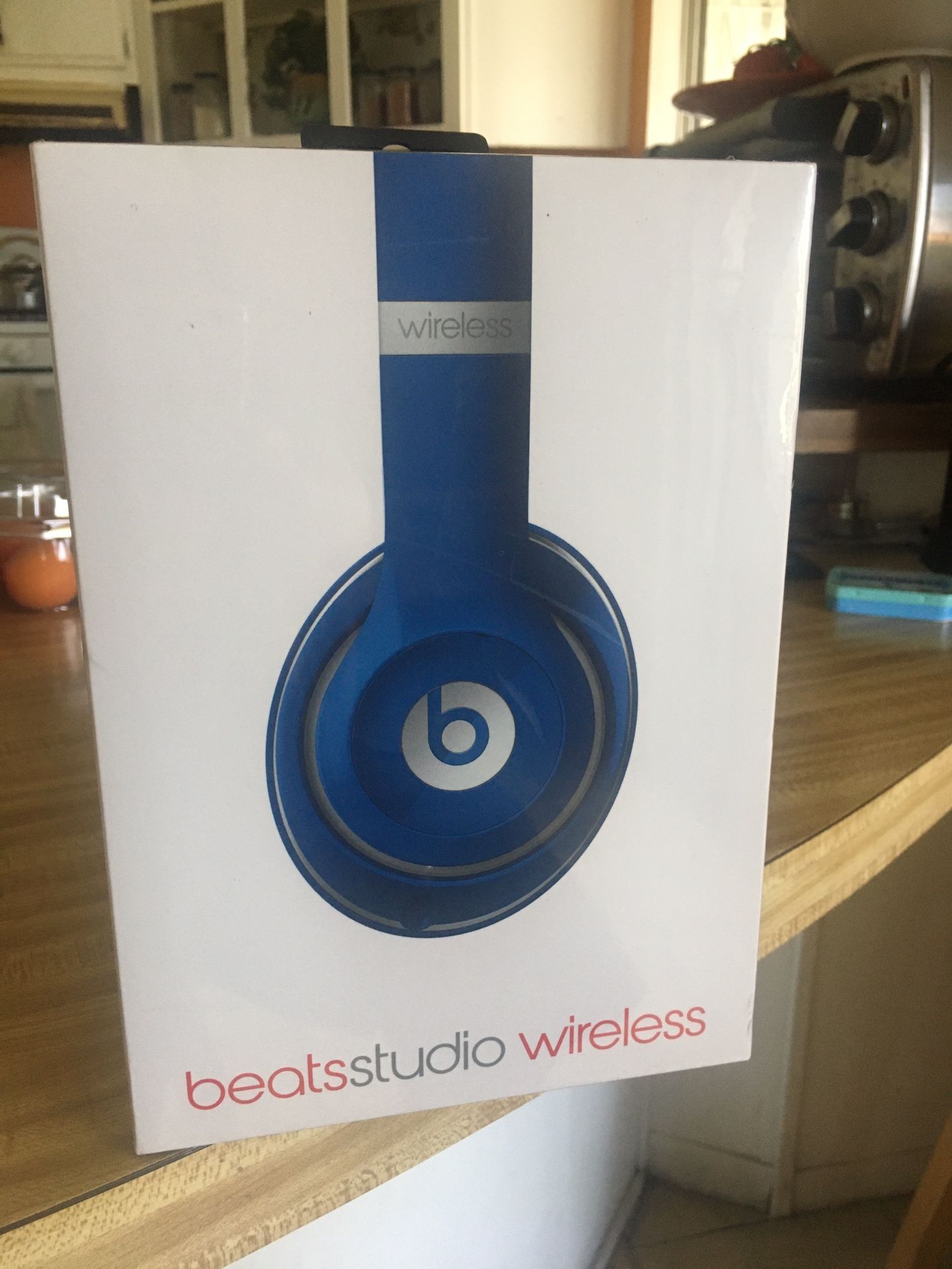 Beats studios wireless brand new
