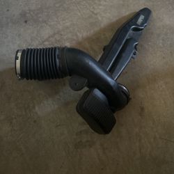 2010 Escalade Stock Intake Tube 6.2