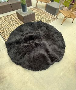 Round Rug - approximately 72” diameter
