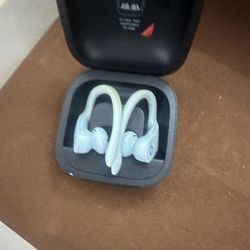 Beats Powerbeats Pro