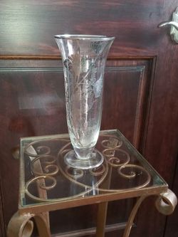 Medium size Decorative vase