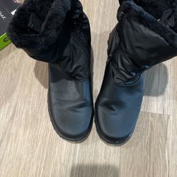 Totes Snowboots Women Size 9