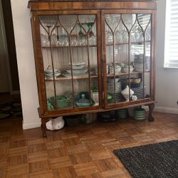 Victoria Display Case