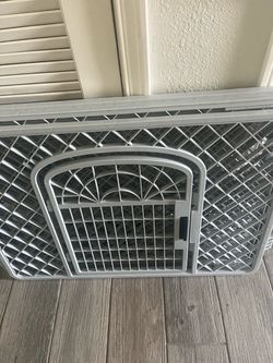 Plastic Pet Playpen Panel with Door