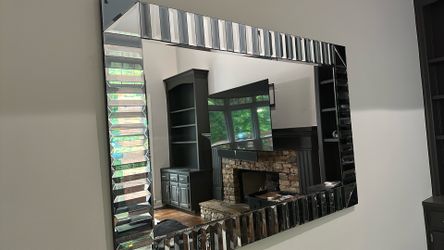 Wall mirror