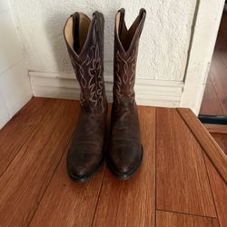 Women’s Cowboy Boots Size 9 1/2