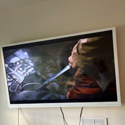 80 in. White Shark Smart TV