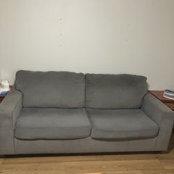 Ashlee’s Couch 