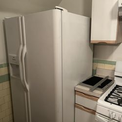 Stove Range Refrigerator Dishwasher 