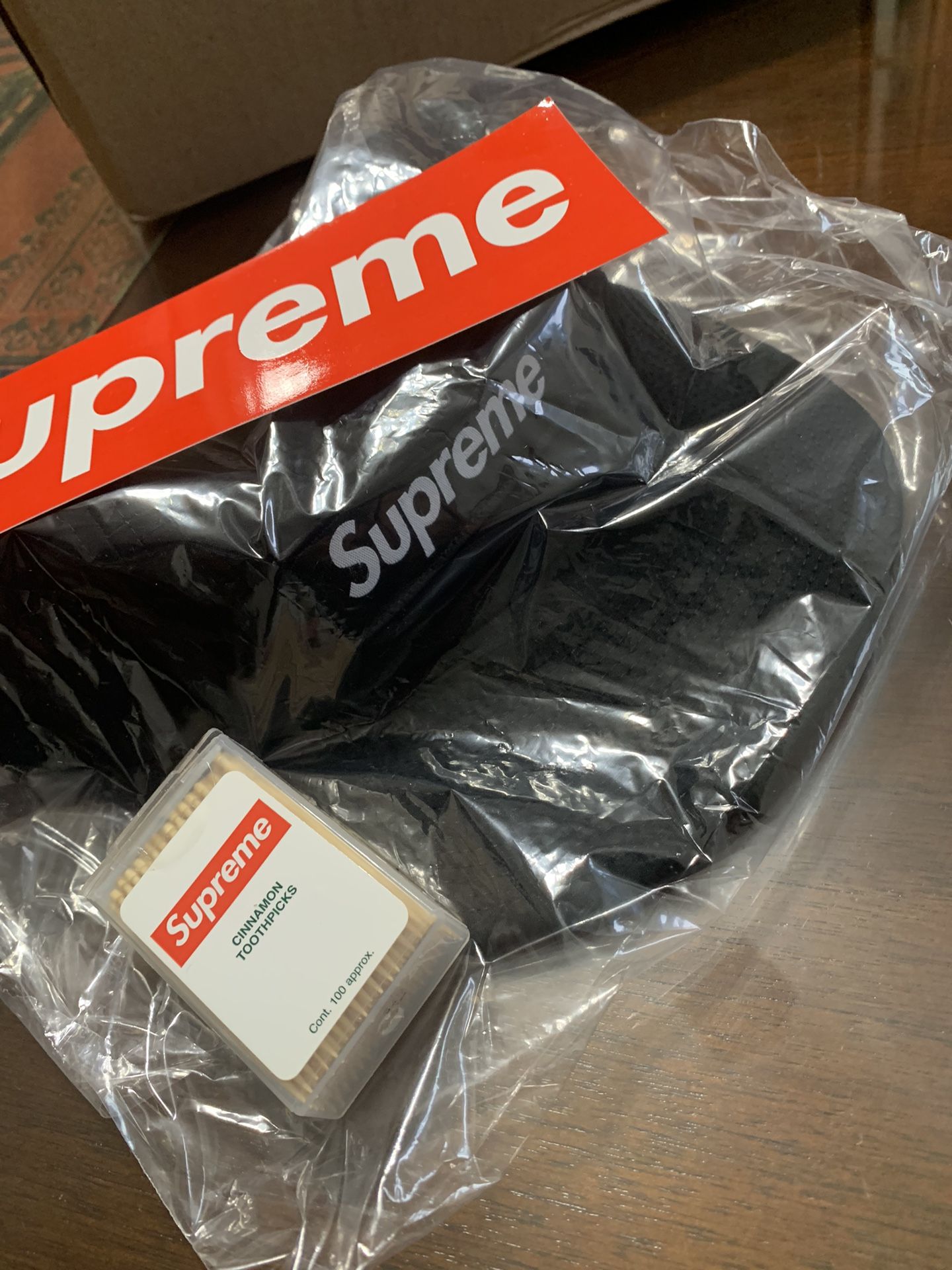 Supreme Hat Black
