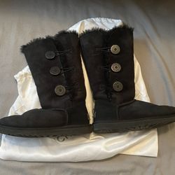 Black Ugg Boots 