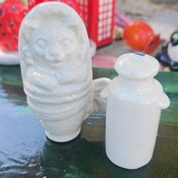 1940s Kitten And Milk Container Salt Pepper Shakers