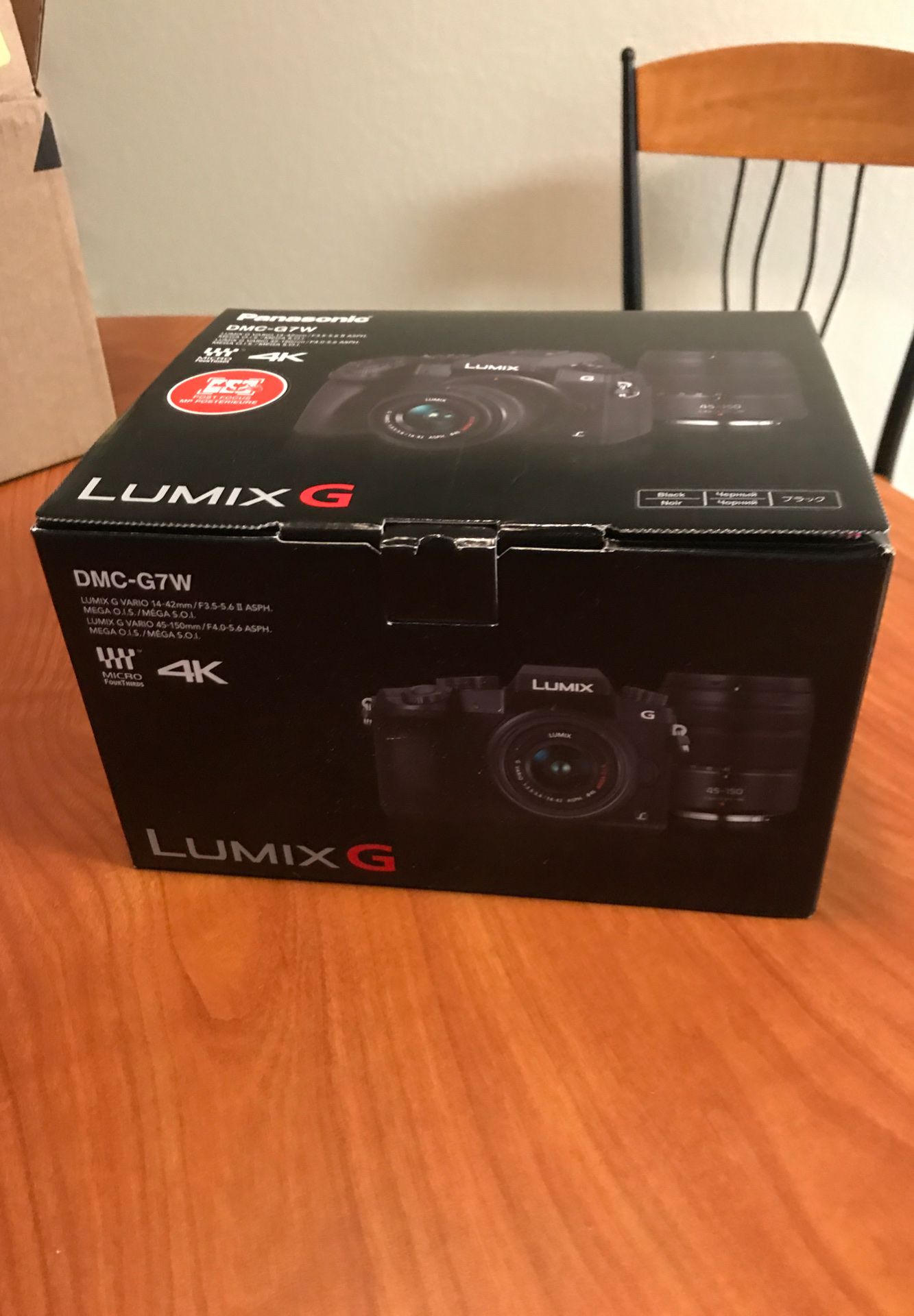 Panasonic LUMIX G7 4K camera bundle with LUMIX 14-42mm and 45-150mm lenses