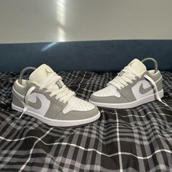 Jordan 1 Low Wolf Grey (GS)
