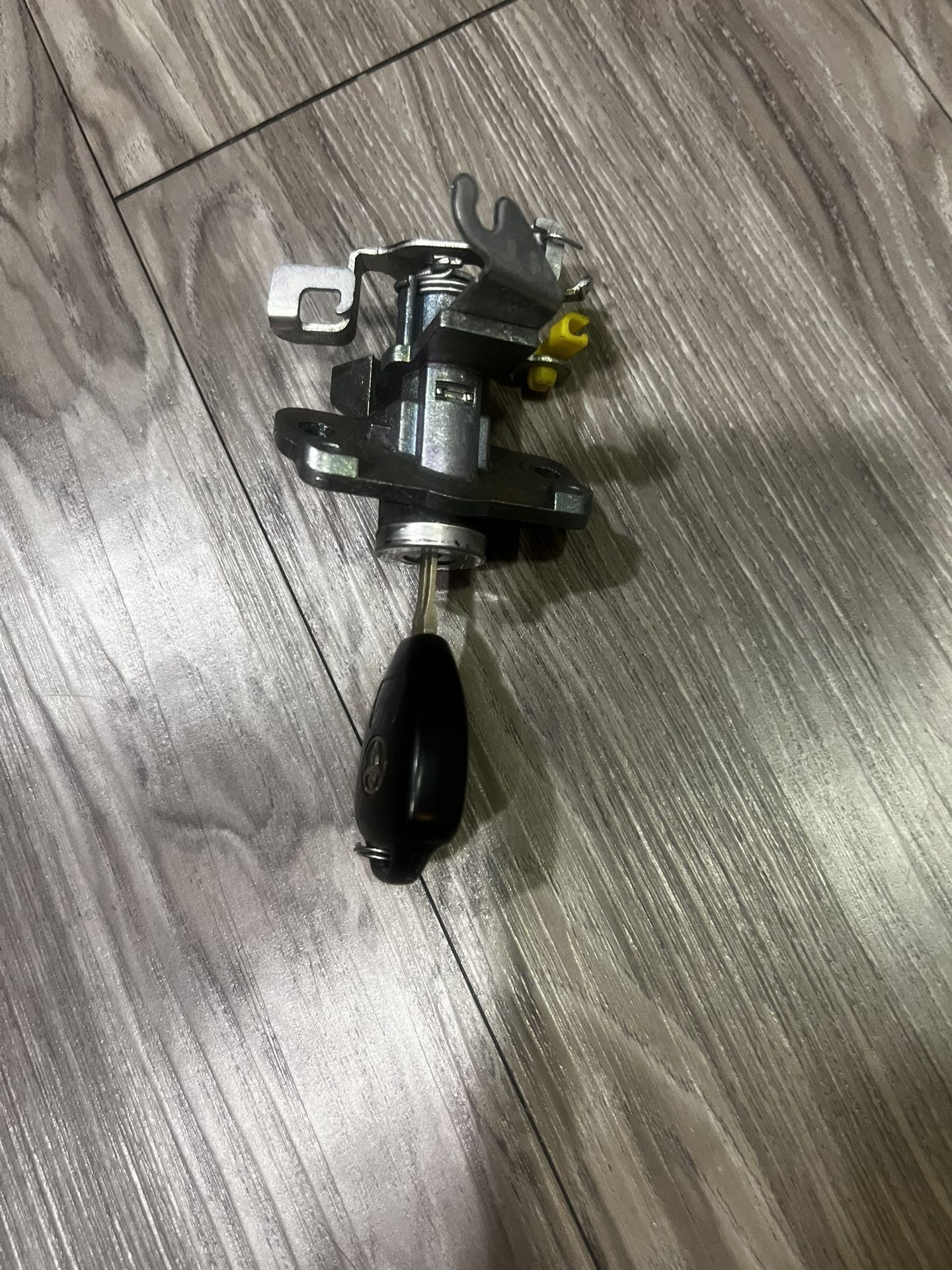 Chapa Para Cajuela Toyota