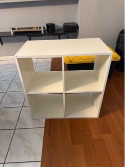 White 4-Cube Storage Shelf Unit