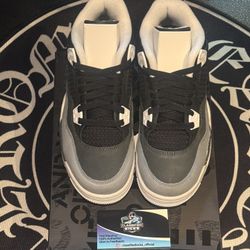 Jordan 4 Retro “Fear”