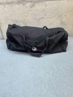 Huge gym bag duffle carryon bag great condition
