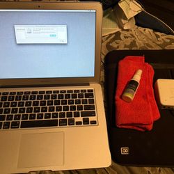 **NO O/S Installed*** Mid 2011 MacBook Air w/ Charger & Protective Sleeve