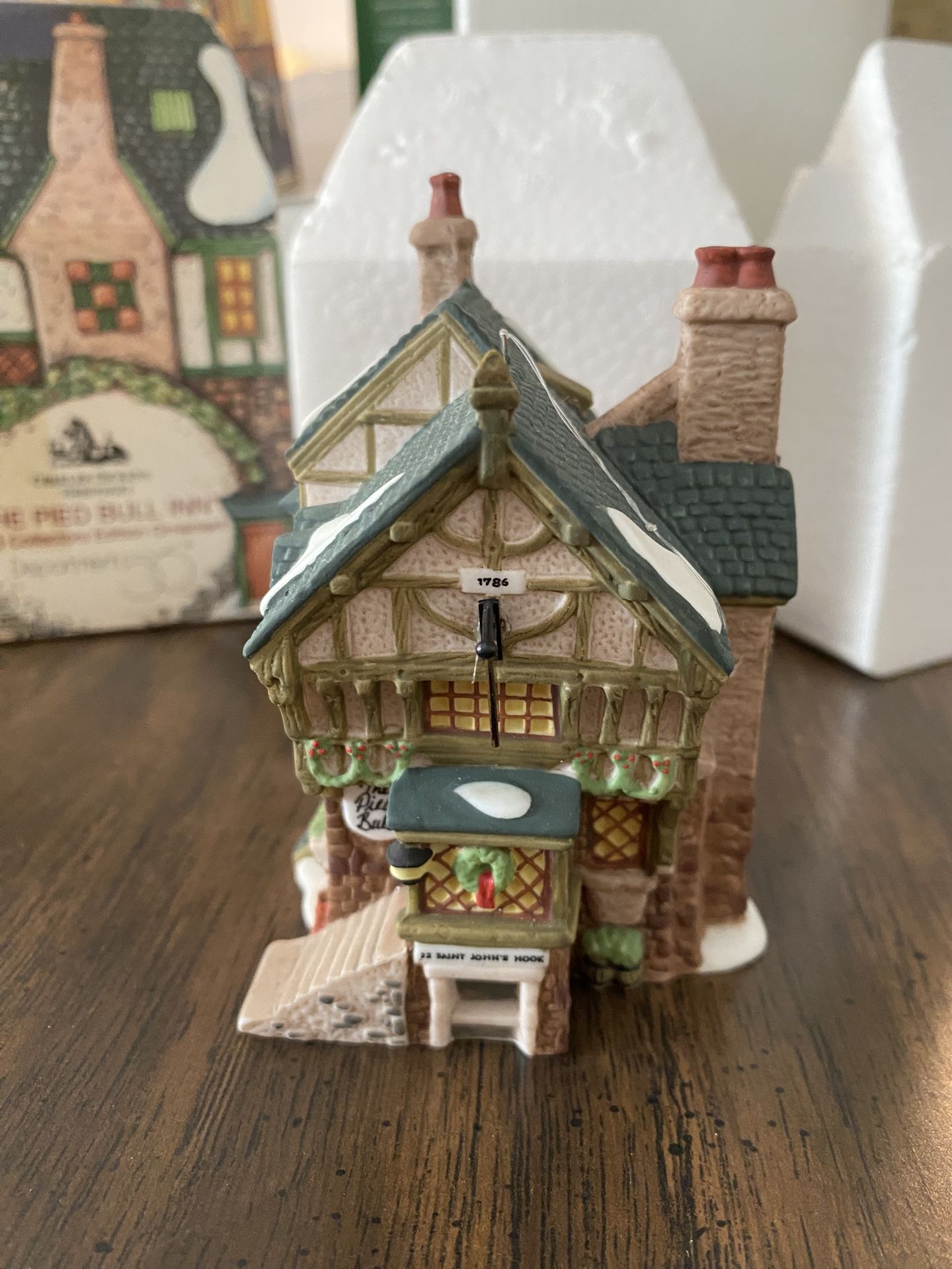 Dept 56 “The pied Bull Inn” Ornament