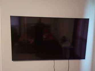 two 75" Samsung TVs bundle
